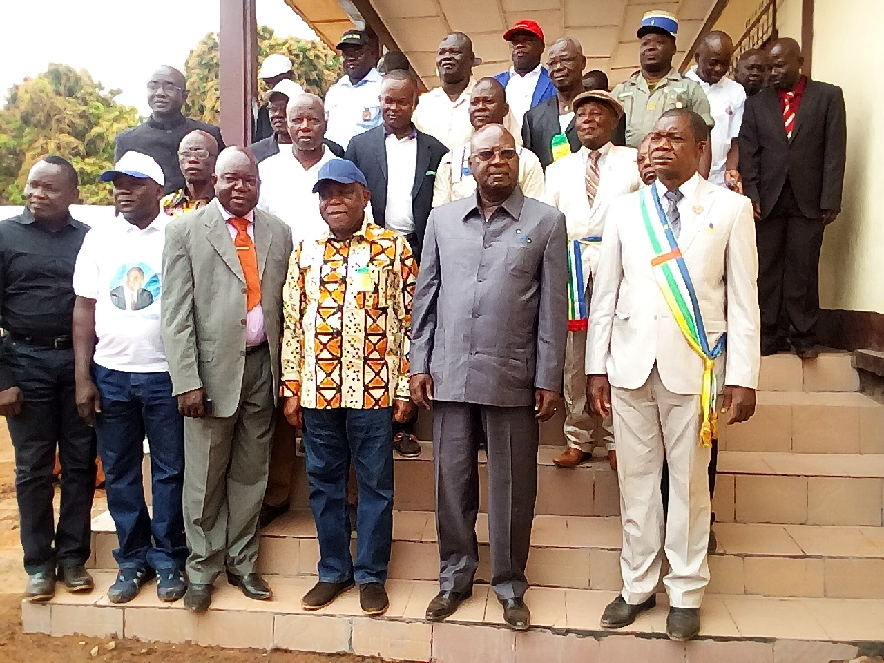 INAUGURATION DU NOUVEAU BATIMENT DU SERVICE DES MINES ET REMISE DE DEUX CENT (200) TABLES-BANCS A L’INSPECTION ACADEMIQUE DU NORD